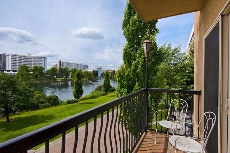 Oxford Suites Спокан-Вэлли Экстерьер фото